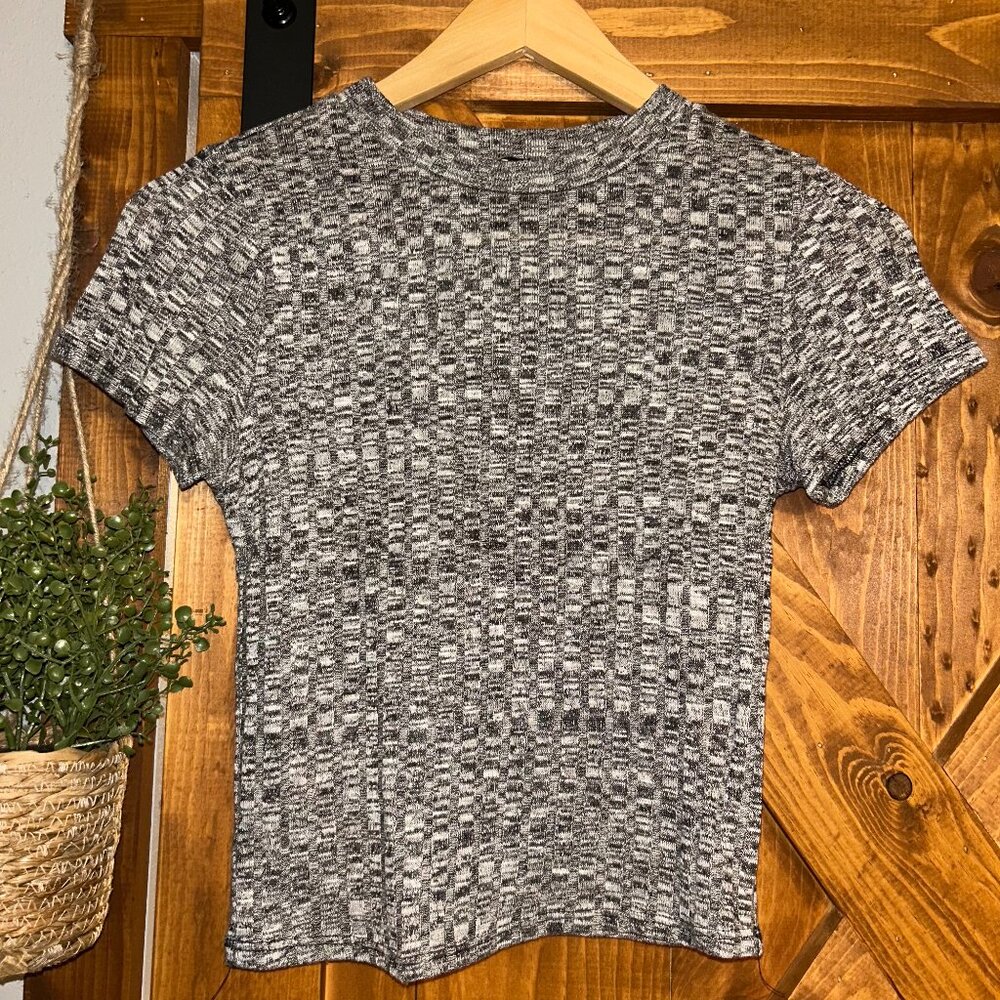 Heather ribbed mock-neck crop top